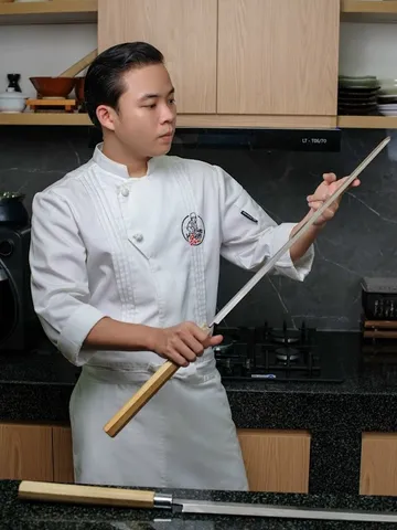 Chef Hoshi Phan
